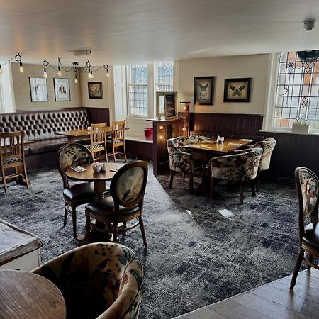 רות'ברי The Queens Head Hotel מראה חיצוני תמונה