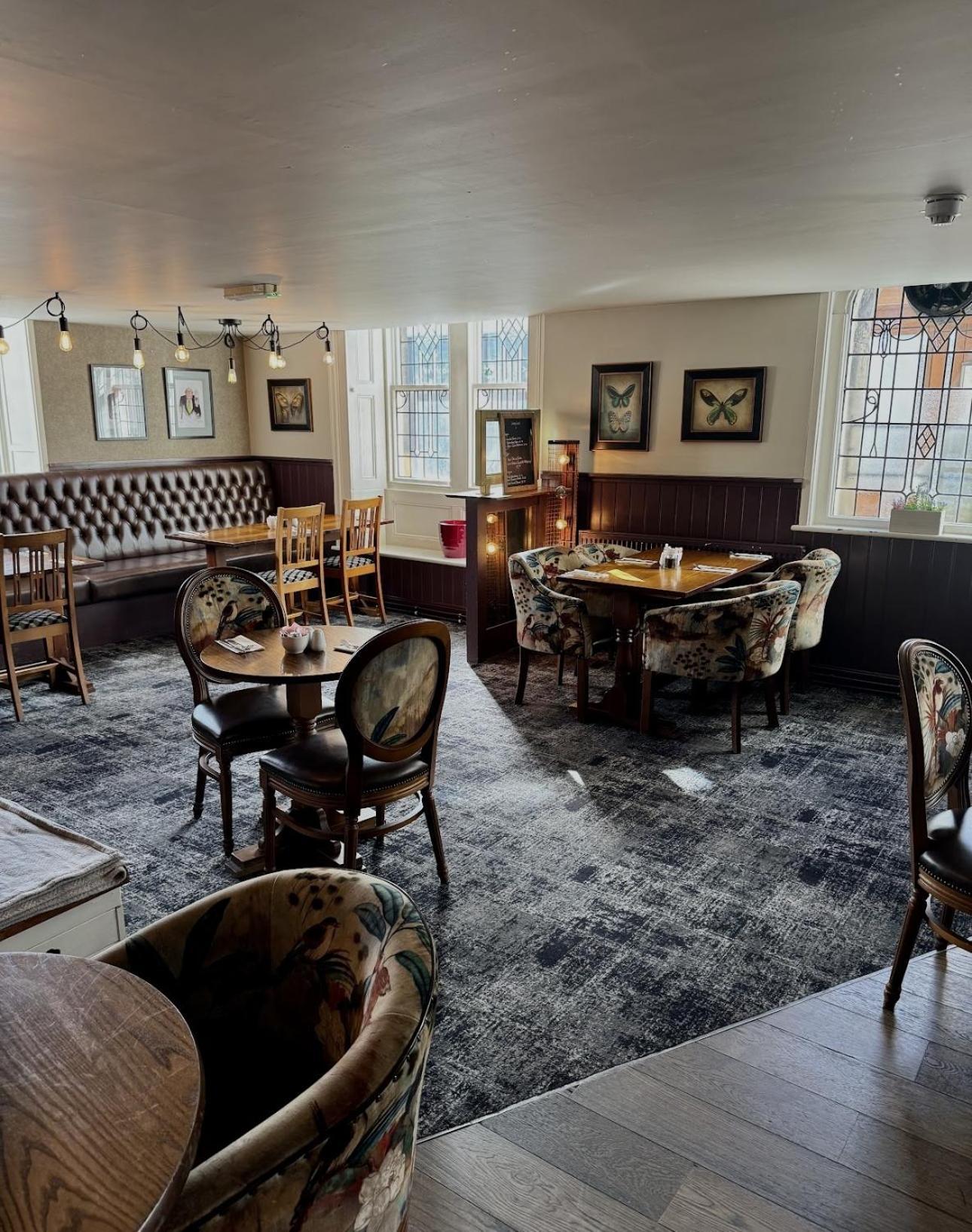 רות'ברי The Queens Head Hotel מראה חיצוני תמונה